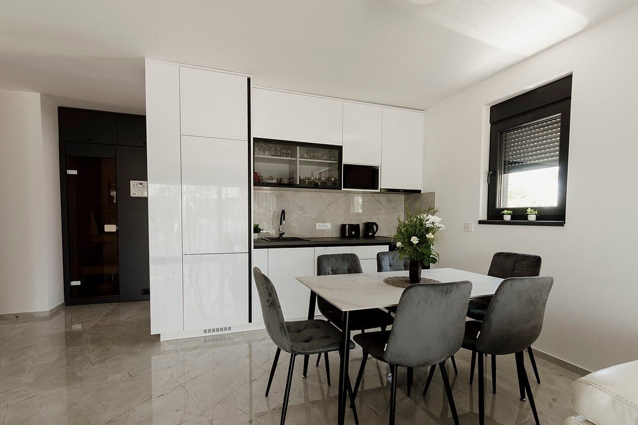 Bright living and dining area